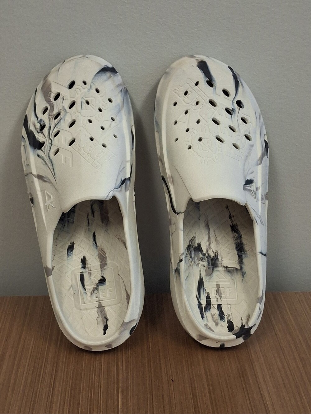 REEF Camo Glider Shoes SZ 11